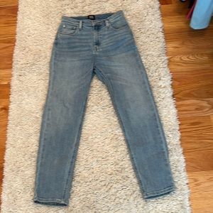 BDG light wash girlfriend high rise jeans size 27